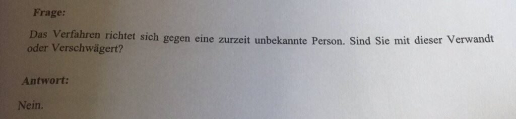 Screenshot eines Tweets von @StAblabla über eine kuriose Zeugenbefragung im Strafrecht.