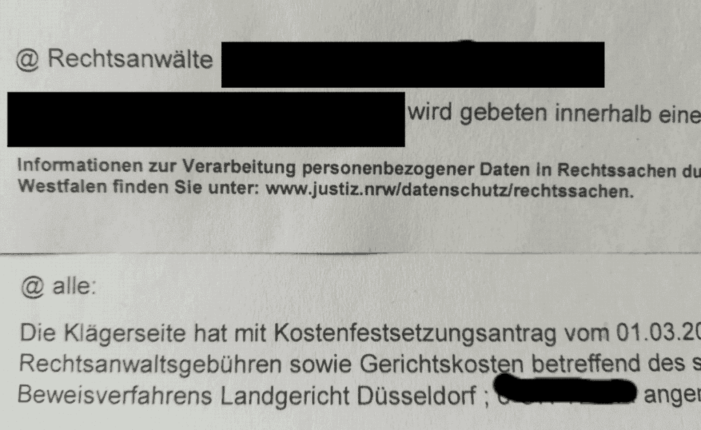 Screenshot eines Gerichtsdokuments, das moderne digitale Kommunikationsmittel und soziale Medien im juristischen Kontext erwähnt.